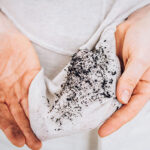 How to Remove Mud Stains from White Clothes